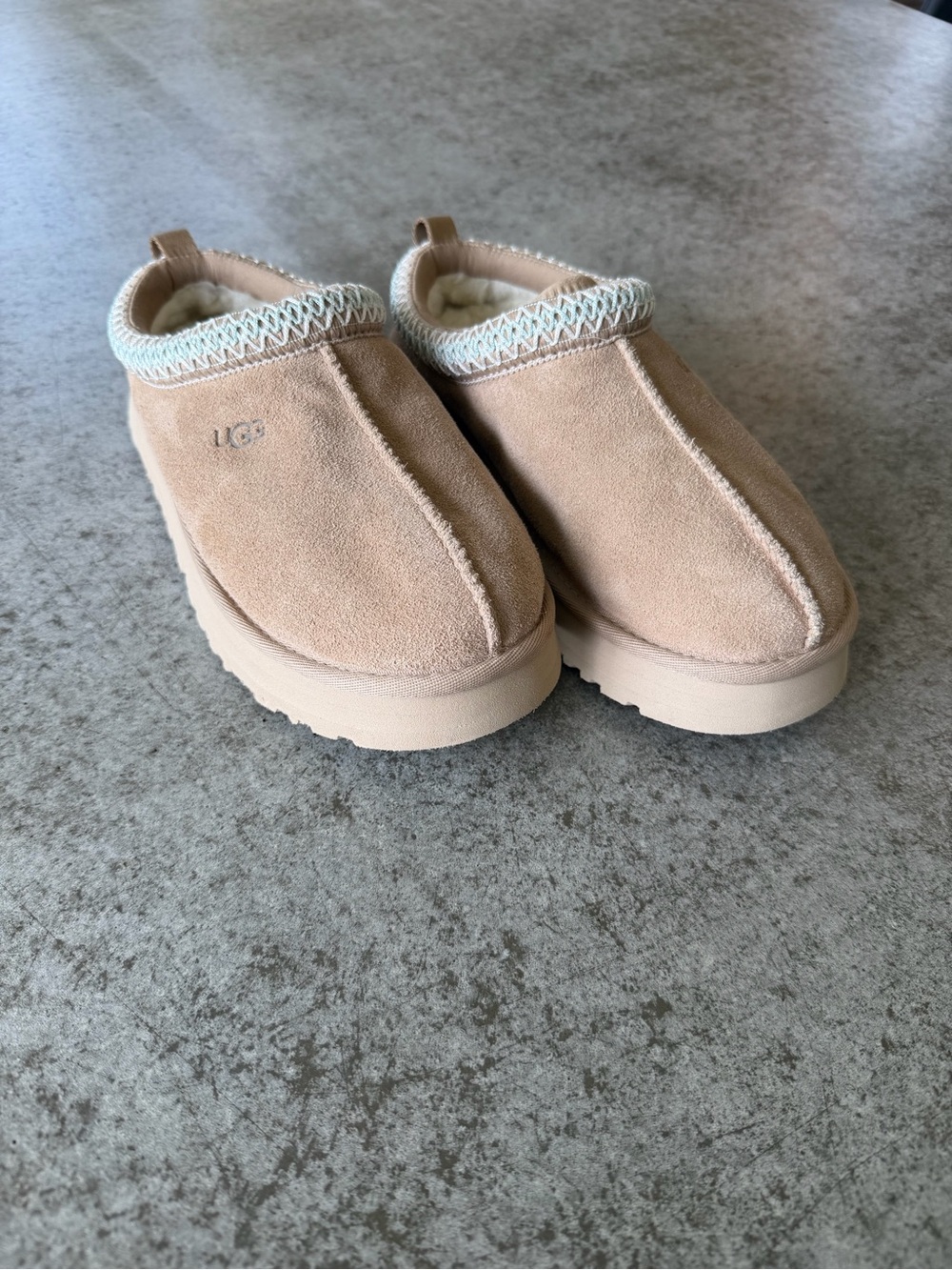 UGG Kids Tan Slip-On Shearling-Lined Slipppers